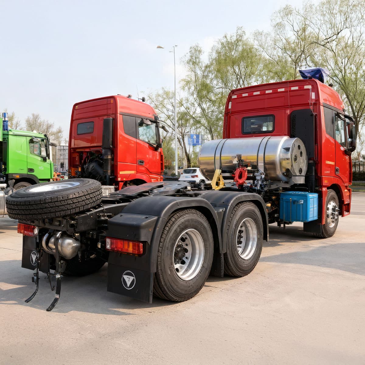 Грузовой тягач Foton мощностью 460 л.с.
